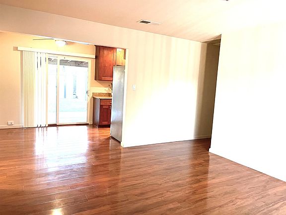 3rd image of 220 Don Carlos Ave