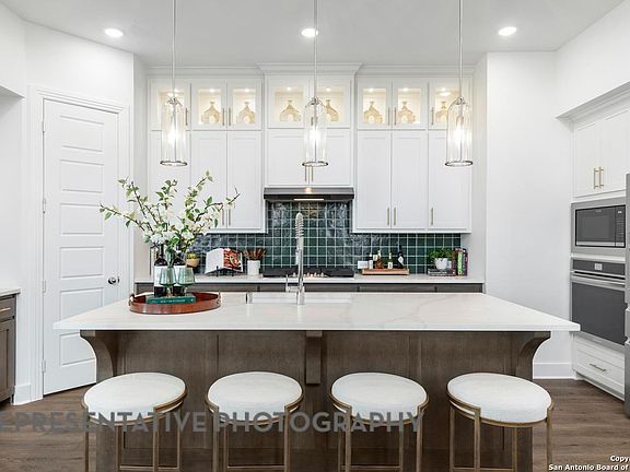 2nd image of 11411 Barbosa