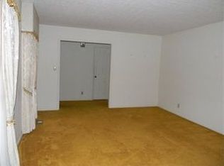 23 N Melrose Dr, Reynolds, GA 31076