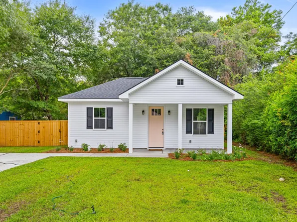 2620 Stark Ln, North Charleston, SC 29405