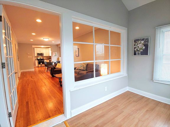 2nd image of 2112 S 1st Ave