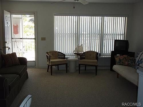 2nd image of 919 SE Mayo Dr #C202