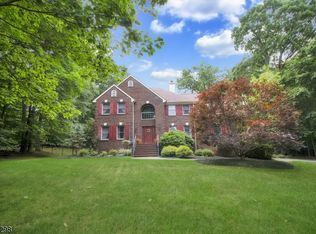 7 Crescent Ridge Rd, Boonton, NJ 07005