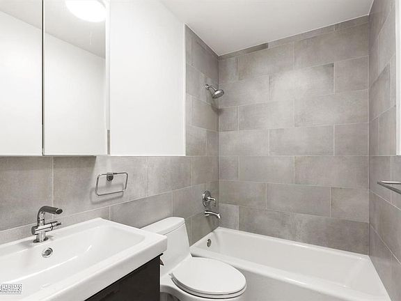 5th image of 190 Meserole St APT 11