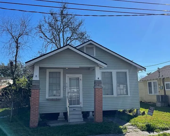 619 Narrow St — Photo 1