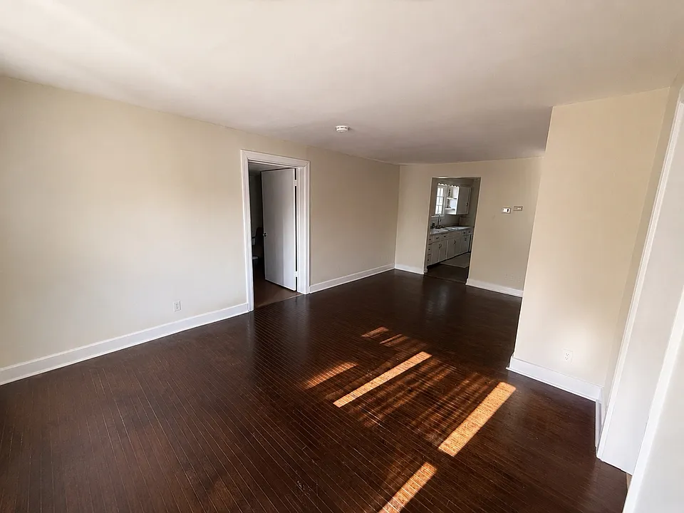 123 Liberty St #4