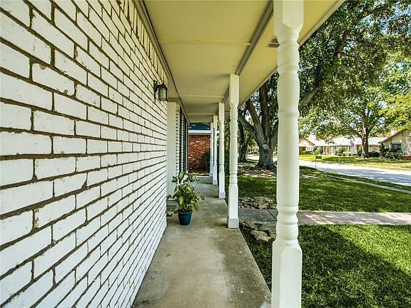 3rd image of 5222 Pensacola Dr