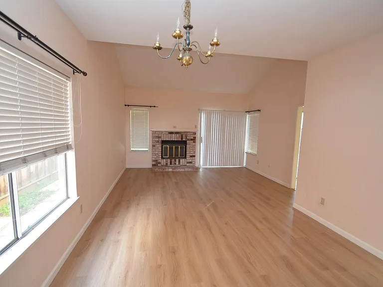 2952 Creek Point Dr — Photo 7