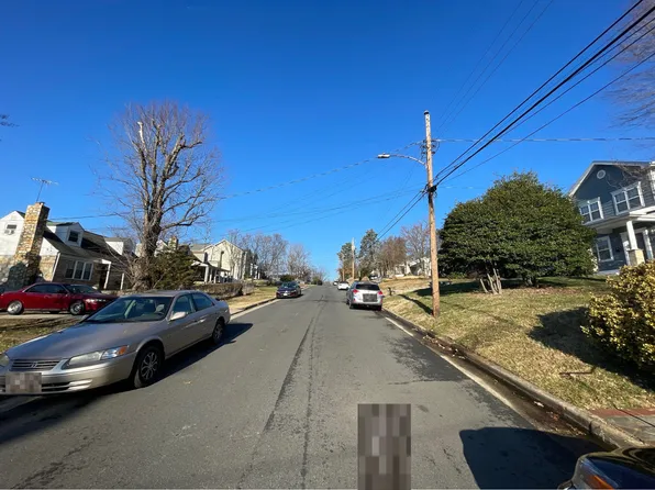 3930 Taney Ave, Alexandria, VA 22304