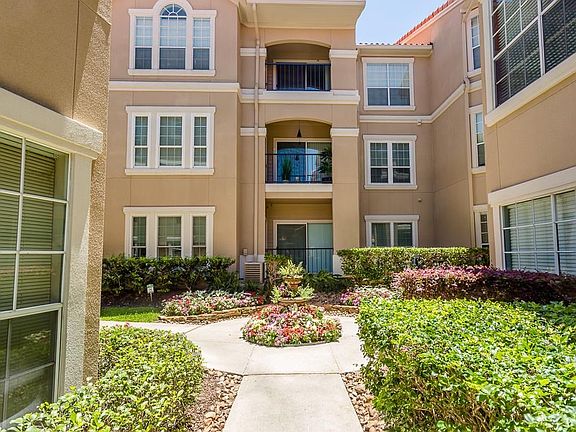 This area is outside Unit 2103 s front door.  How stunning!