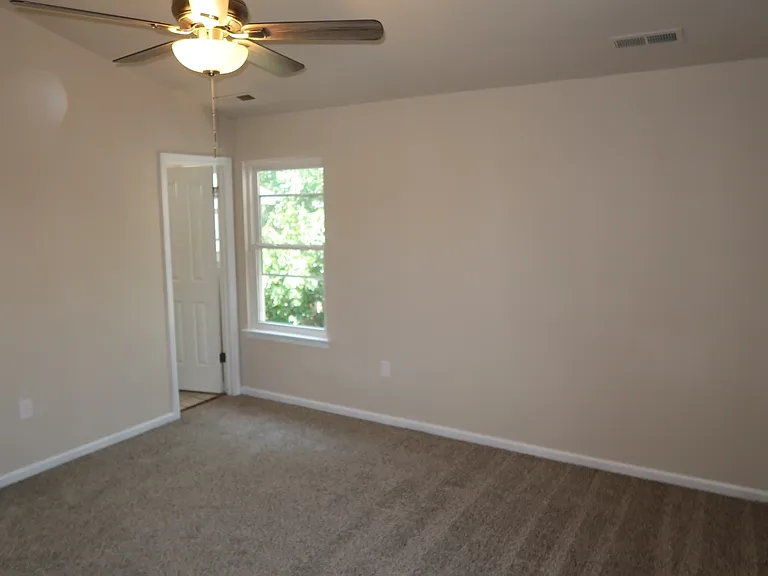 417 Greenview Dr — Photo 19