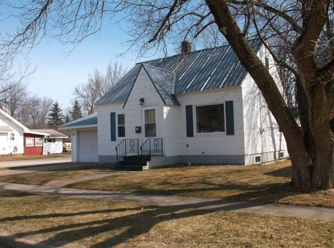 2nd image of 301 Frances St