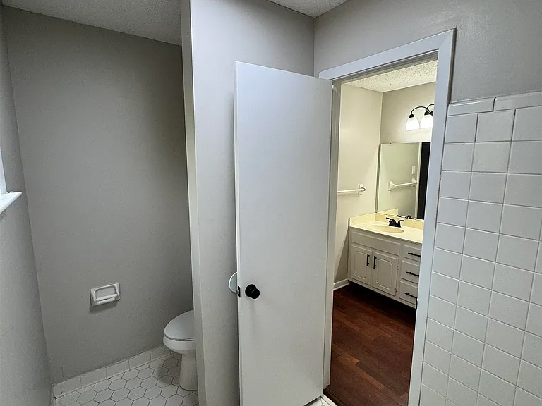 2302 Hawksmoor Pl — Photo 22