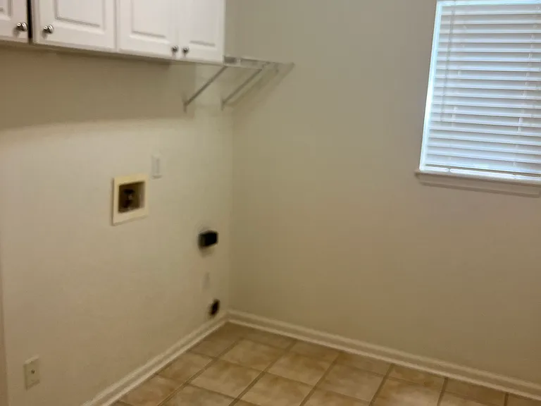 2891 Saint Maarten Ct — Photo 34