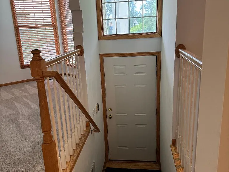 1004 N Columbia St — Photo 16