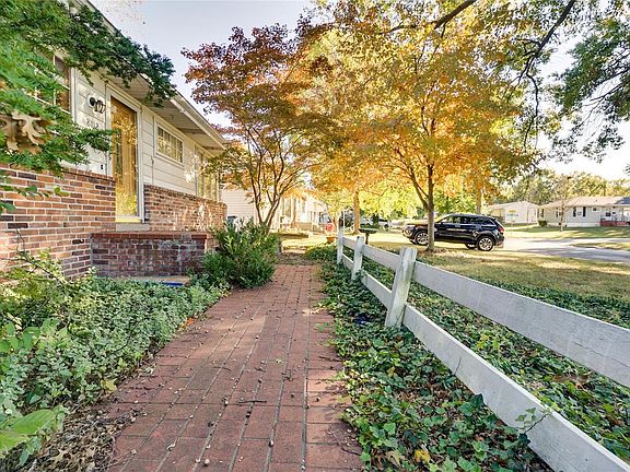 3rd image of 8112 General Sheridan Ln