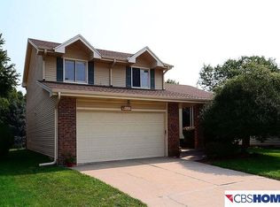 15204 Pepperwood Dr, Omaha, NE 68154