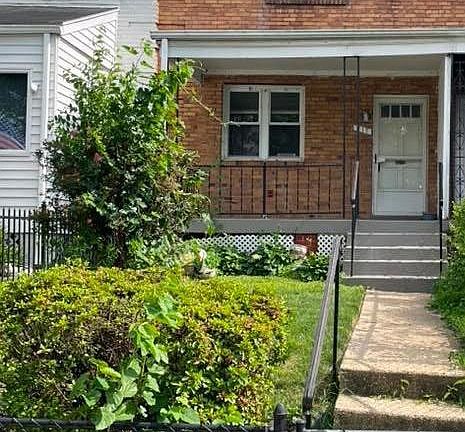 3rd image of 217 Lynhaven Dr