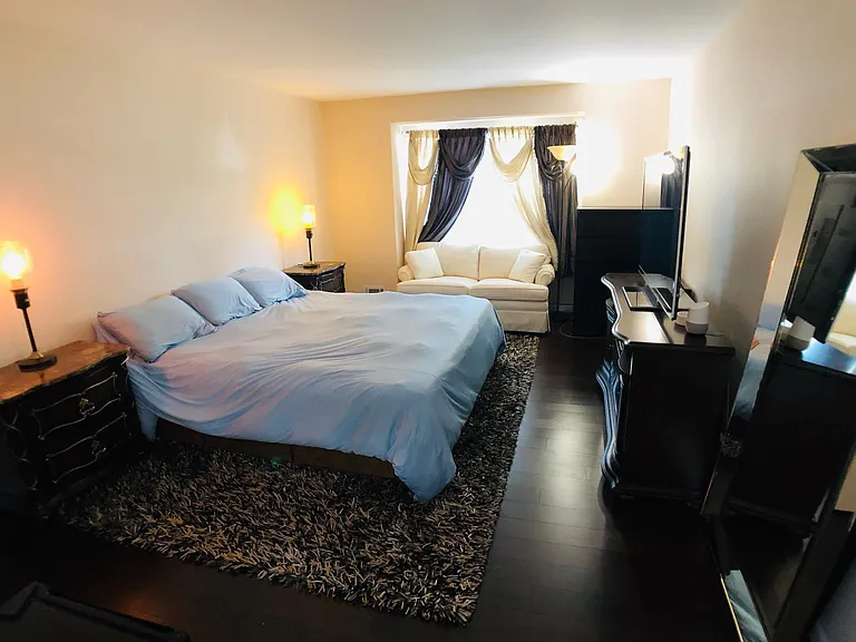 2501 Vroom Dr — Photo 12
