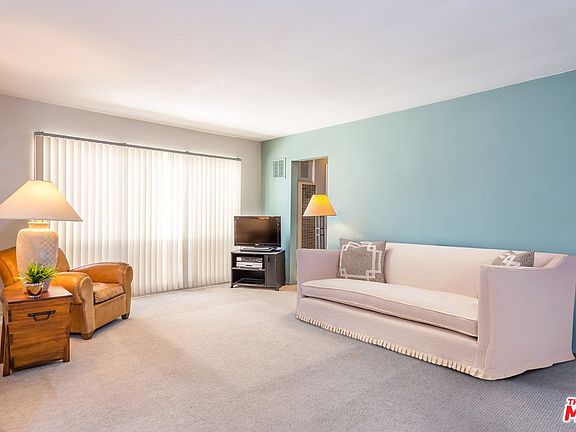 3rd image of 1145 Larrabee St APT 12