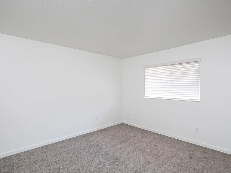 Bonita Heights Apartments — Photo 25