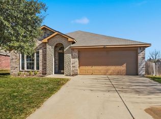 121 Kings Way Dr, Rhome, TX 76078