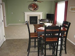 4th image of 693 Humphrey Pl