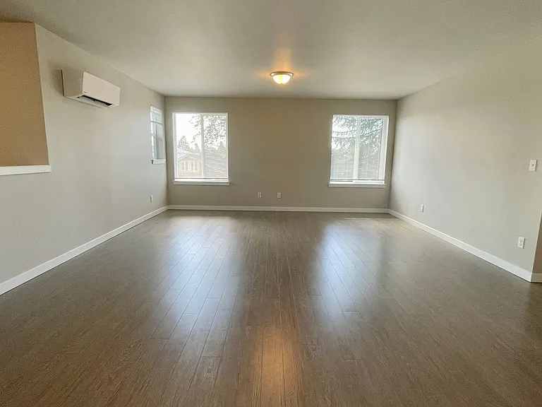 212 Jefferson Ave NW #B — Photo 7