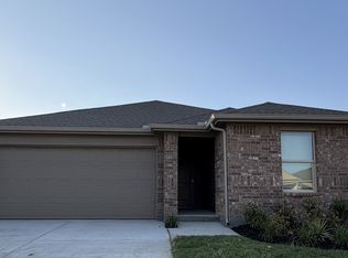 1321 Tin Roof Rd, Krum, TX 76249
