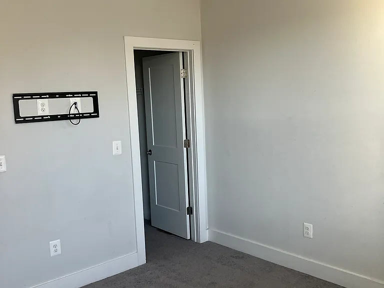 808 Wesley Ln #B — Photo 10