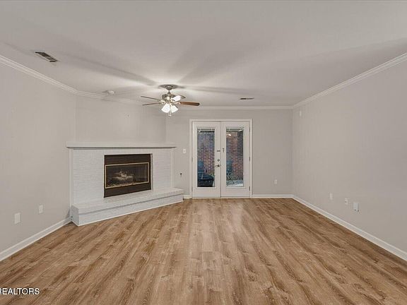 5th image of 4125 Woodlawn Pike APT D9