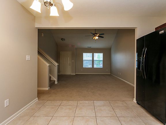 5th image of 8002 States Bend Dr