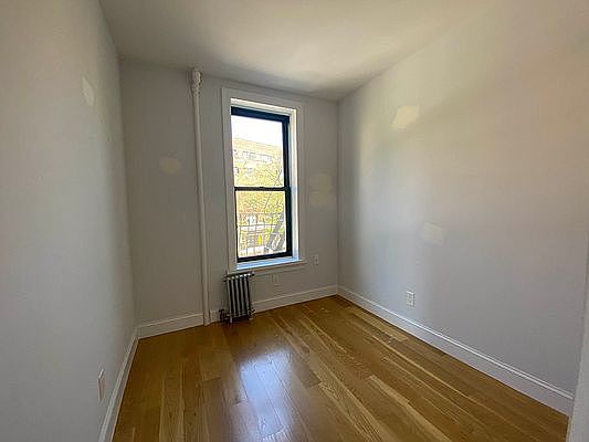 5th image of 260 6th Ave APT 14