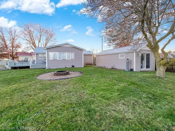 131 Bennett Dr, Michigan Center, MI 49254