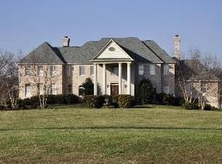 22922 Hillside Cir, Leesburg, VA 20175