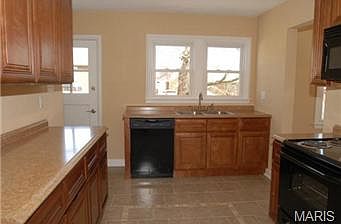4th image of 9314 Brenda Ave
