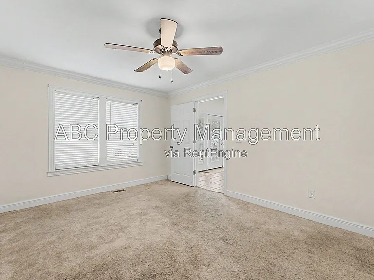 1525 W Deane St — Photo 11