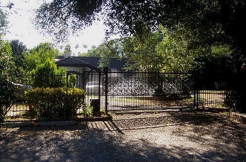 1st image of 739 N Glendora Ave