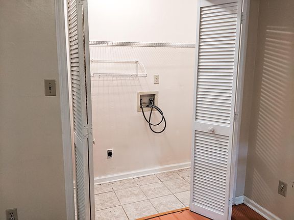 4th image of 104 Whetherbine Way S #1