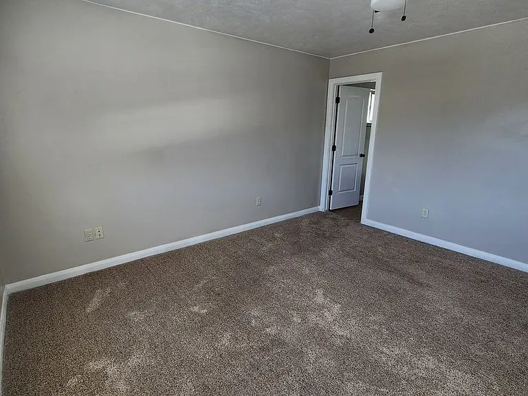 370 W 1425 N #17 — Photo 44