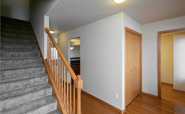 186 Broadmoor Ln — Photo 5