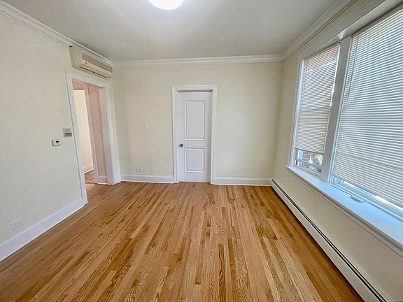 5th image of 7025 N Damen Ave #2