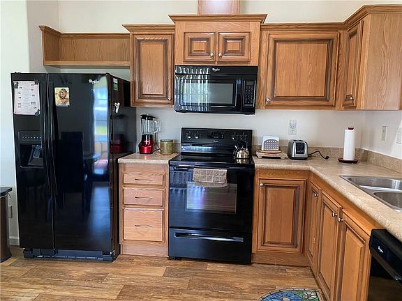 3rd image of 6850 SE Morningside Dr