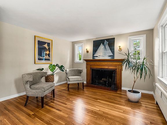 2nd image of 90 Village St