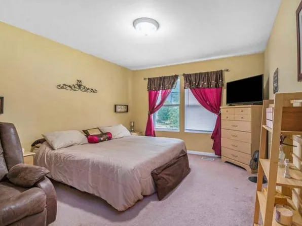 1404 Kimbles Ln, Vicksburg, MI 49097