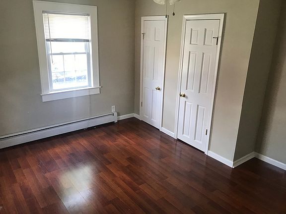 3rd image of 226 N 3rd Ave Floor 1