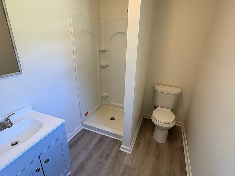 211 Thurman St — Photo 12
