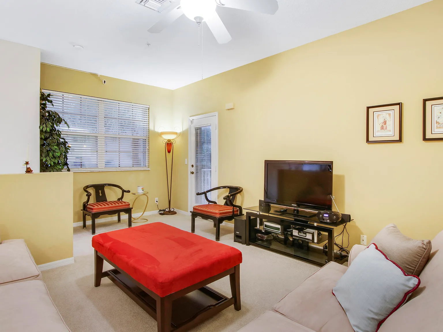 3 bed, 2.0 bath, 1356 sqft, $4,200 — Photo 1