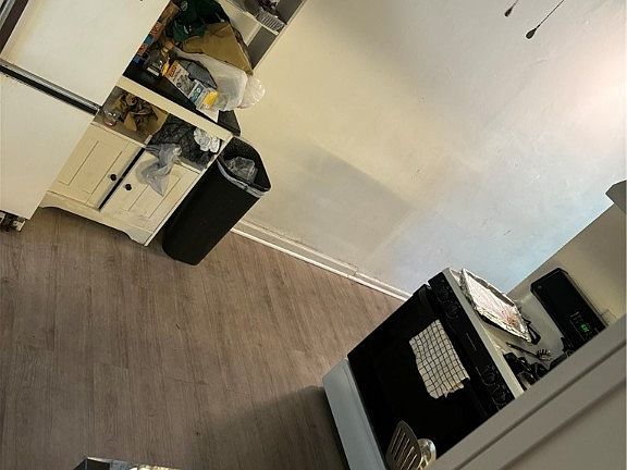 5th image of 193 Dalepark Dr APT 3