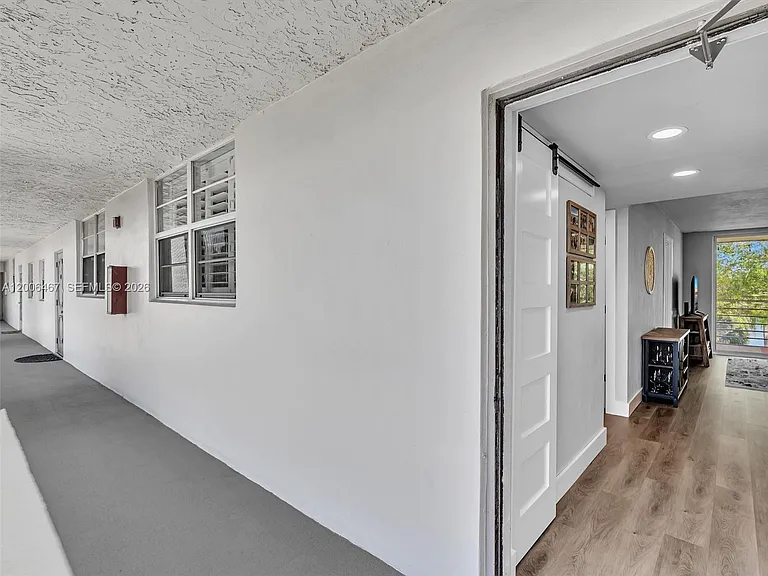 9340 Lagoon Pl #303 — Photo 2